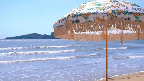 Guarda-chuva de praia premium pequeno para viagens em família ao ar livre com vara de madeira